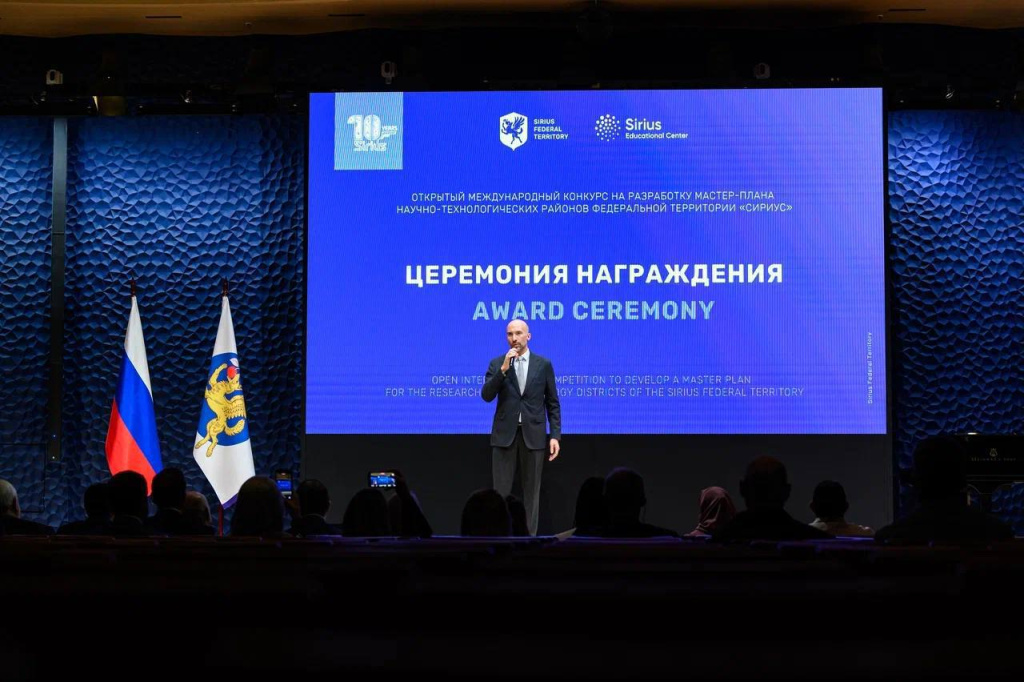 photo_5264957880413130703_y (1).jpg